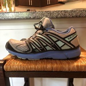 Women’s Salomon Trail Tennis Shoes 7.5